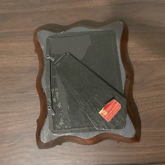 {Yesteryear Picture Frames} Vintage Beautiful Victorian Style carved wood frame - Picture 3 of 4